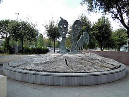 Monument över offren i foibe-massakrerna.