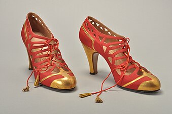 Leather evening shoes, featuring drawstrings with tassels, c. 1938–1940.