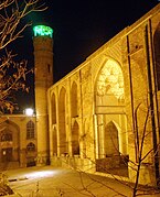 مسجد صاحب‌الامر در شب