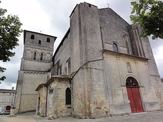 <span class="mw-page-title-main">Saint-André-de-Cubzac</span> Commune in Nouvelle-Aquitaine, France