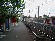 Line D at Saint-Agne station Saint Agne 02.jpg