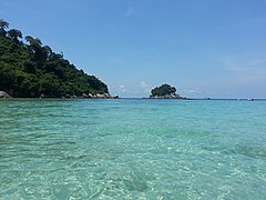 Laut China Selatan pemandangan dari Pulau Tioman.