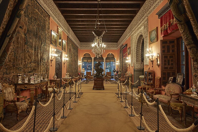 File:Salon de la Gitana.jpg