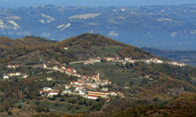 Scagnello vista dal Bric Ciarandella.png