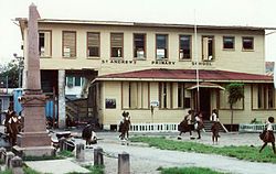 Escuela en Georgetown, la  St Andrew's Primary School