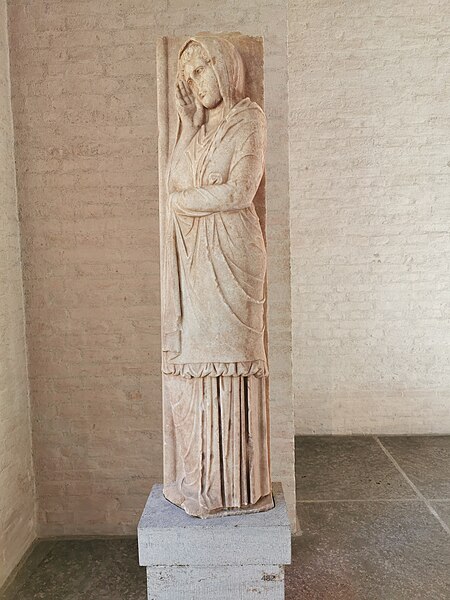 File:Sculpture at Glyptothek museum, Munich 44.jpg