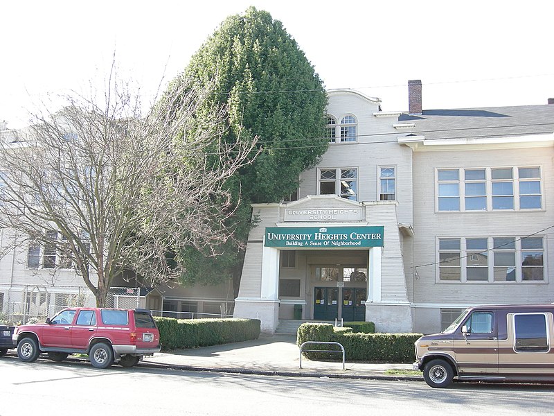 File:Seattle - University Heights School main entrance 01.jpg