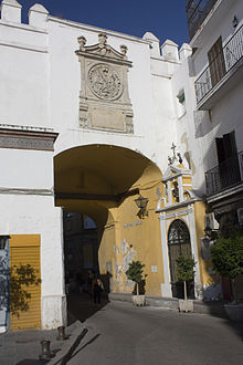 Postigo del Aceite. Sevilla-Puerta Almirantazgo-20110915.jpg