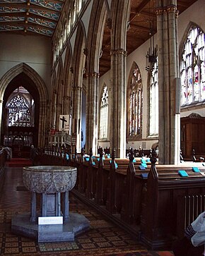 The font and south aisle Sfec-holyt-hull - 015.JPG