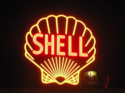 File:Shell_Oil_Com_any_"Spectacular"_Sign.JPG