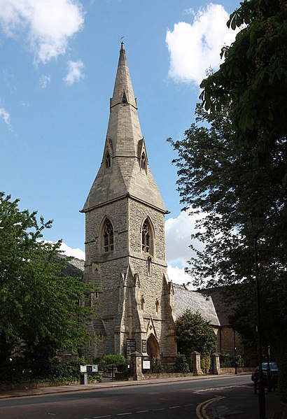 File:St Andrew, Thornhill Square, Barnsbury - geograph.org.uk - 2408232.jpg