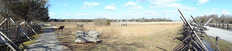 File:Stones River National Battlefield in Spring Panorama.jpg