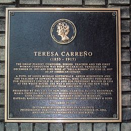 Plaque commémorative de Teresa Carreño sur le lieu de sa mort. La ville de New York.