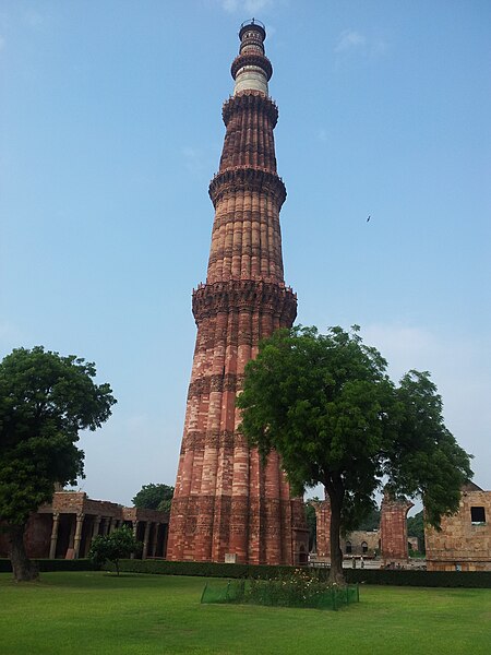 File:The Majestic Qutub Minar, New Delhi.jpg