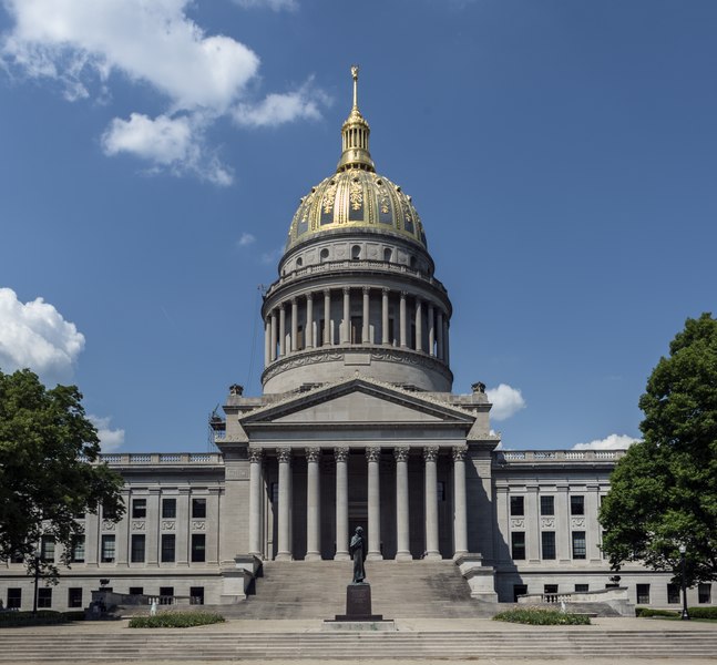 File:The West Virginia Capitol in Charleston LCCN2015631770.tif