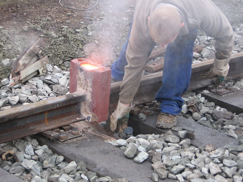 File:Thermite welding 10.JPG