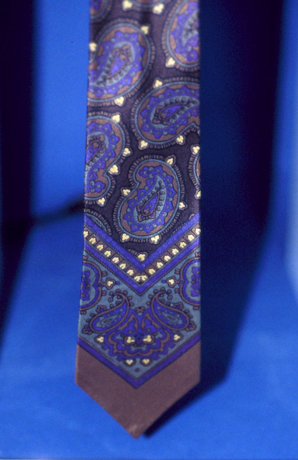 Modern men's tie, before 1996