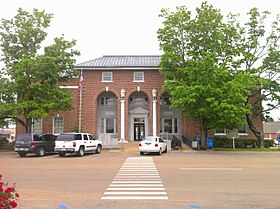Tippah County Courthouse.jpg