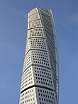 Skyskrapan Turning Torso i Malmö invigs denna dag för 19 år sedan.