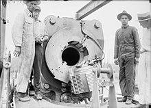 Welin breech with 4 sets of 3 thread steps. USN 14 inch railway gun Mk II open breech 1919 LOC 12666.jpg