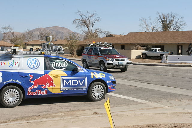 Stanford Racing and Victor Tango together at an intersection in the DARPA Urban Challenge Finals