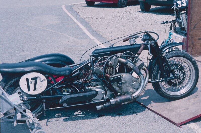 File:Vincent Sidecar Outfit at Brands Hatch, 1995.tif