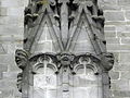 L'Église Notre-Dame, façade ouest, sculptures d'un des contreforts 1