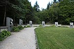 English: Battle of the Dukla Pass memorial in Vyšný Komárnik. Polski: Pomnik poległych w operacji dukielsko-preszowskiej we wsi Vyšný Komárnik.