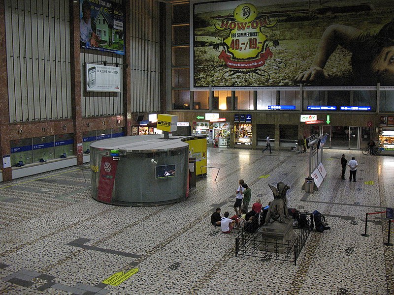 File:Wien Südbahnhof (8080750477).jpg