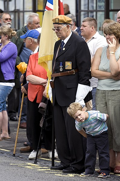 File:Wootton Bassett repatriation guard, 28 June 2009.jpg