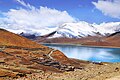 西藏自治區的羊卓雍錯是西藏南部最大的內陸微鹹水湖。