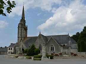 Église Saint-Pierre de Plougras 02.JPG
