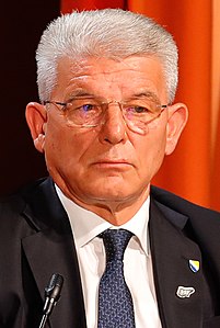 Šefik Džaferović (cropped).jpg