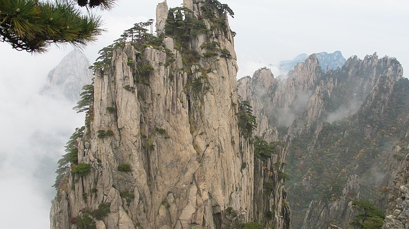 File:黄山始信峰风光 - panoramio (11).jpg