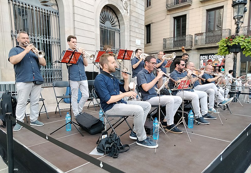 File:139 Cobla Sant Jordi - Ciutat de Barcelona, pl. Sant Jaume (Barcelona).jpg