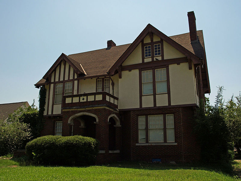 File:1600 S Hull Street Montgomery July 2009.jpg