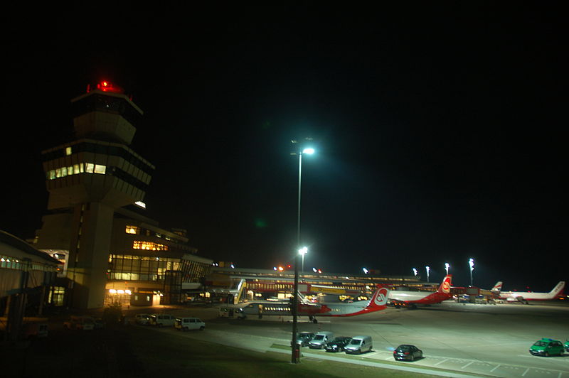 File:2009-09-18-flughafen-berlin-tegel-by-RalfR-10.jpg