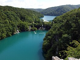 Jezero Milanovac – pogled prema Milanovačkom slapu