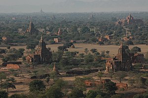 2013 Myanmar Luyten-De-Hauwere Bagan 002 viewing tower.jpg