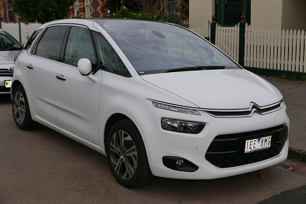 Interpersonal riega la flor Lo dudo Archivo:2015 Citroën C4 Picasso (B7 MY15) Exclusive e-THP wagon  (2015-06-15) 01.jpg - Wikipedia, la enciclopedia libre