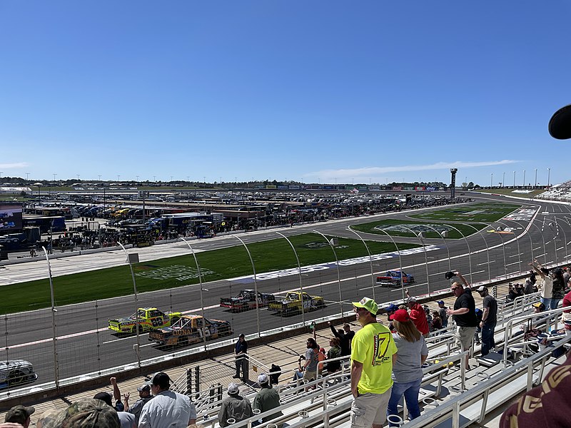 File:2022 Fr8Auctions 208 from frontstretch.jpeg