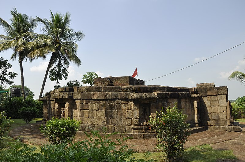 File:64 YOGINI TEMPLE, HIRAPUR, ODISHA.jpg