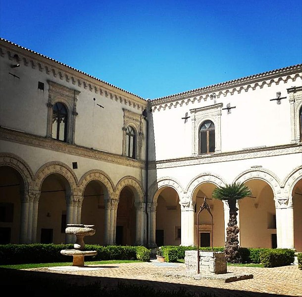 File:Abbazia Benedettina di San Michele Arcangelo ( Montescaglioso) 10.jpg