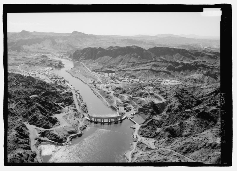 File:Above Parker Dam, looking south. - Parker Dam, Spanning Colorado River between AZ and CA, Parker, La Paz County, AZ HAER AZ-54-8.tif