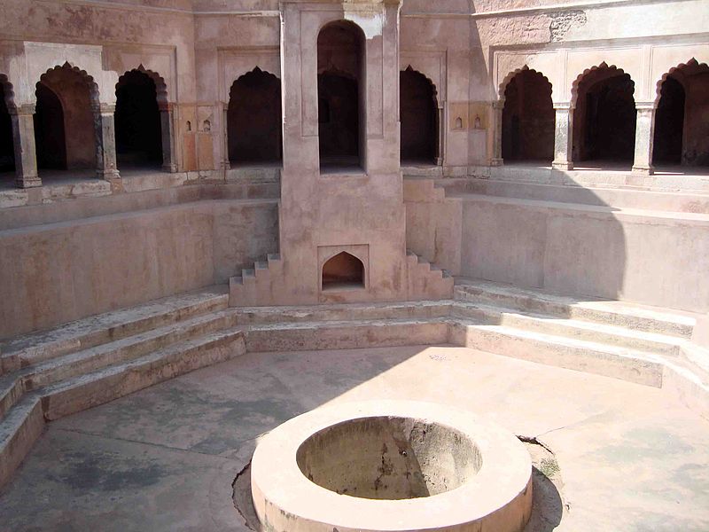 File:Ali Gosh Khan Baoli 029.jpg