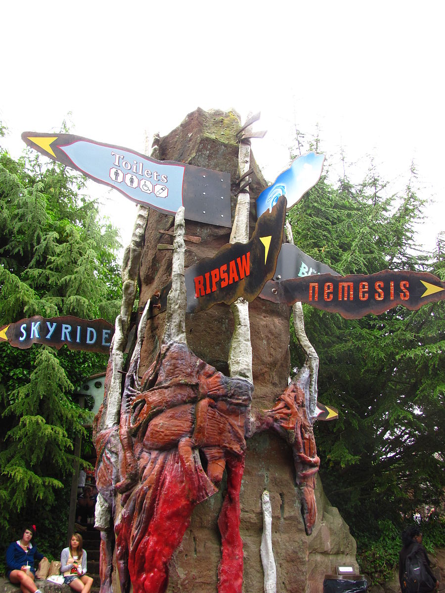 900px-Alton_Towers_Forbidden_Valley_ride_signs.jpg