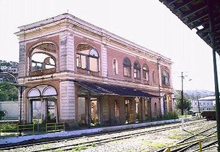 Ruínas da estação de Porto Novo