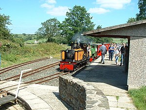 Approaching the turntable at Shelley Station - geograph.org.uk - 81804.jpg