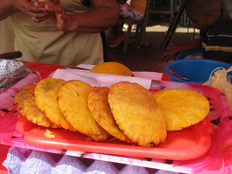 File:Arepas de huevo.jpg