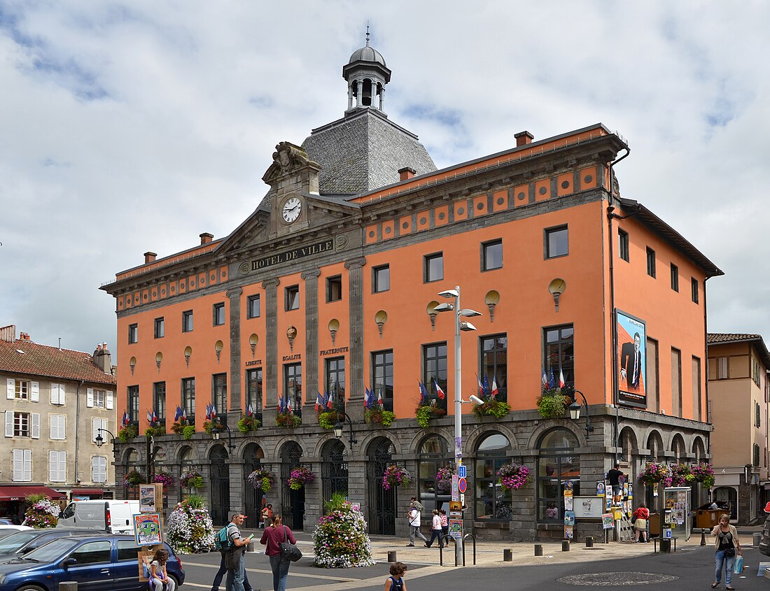 File:Aurillac-Hotel-de-ville-dpt-Cantal-DSC3-233.jpg